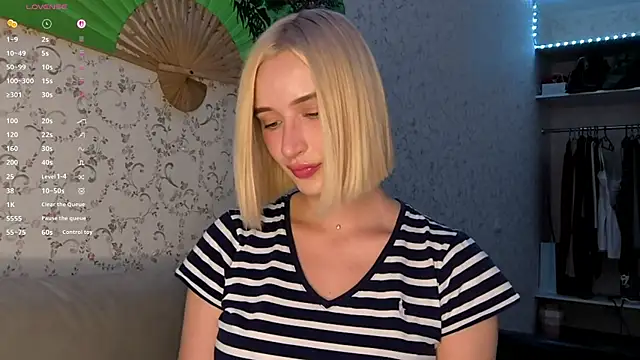 DeliciaBagnoli online show from July 15, 6:34 pm