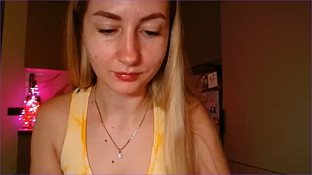 BluueSilk online show from March 12, 7:22 am