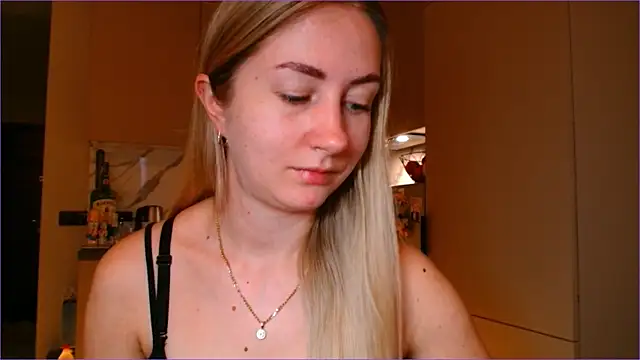 BluueSilk online show from February 13, 7:21 am