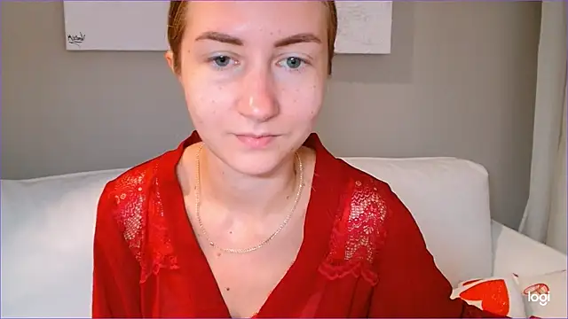 Snapshot of BluueSilk chatting on October 14, 5:54 am BluueSilk online show from October 14, 5:54 am