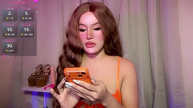 ChloeAsian online show from June 16, 10:38 am