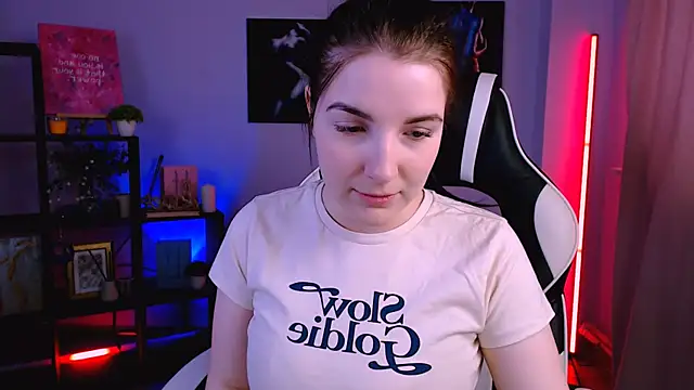 AliceChanel online show from February 21, 6:58 am