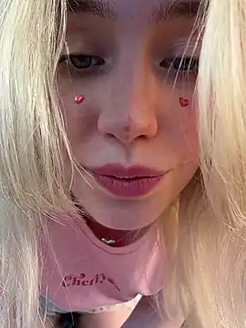 LovelyMiu online show from February 14, 11:56 am