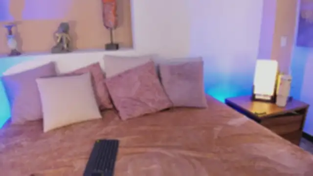 xiomara cortes online show from February 10, 7:50 pm