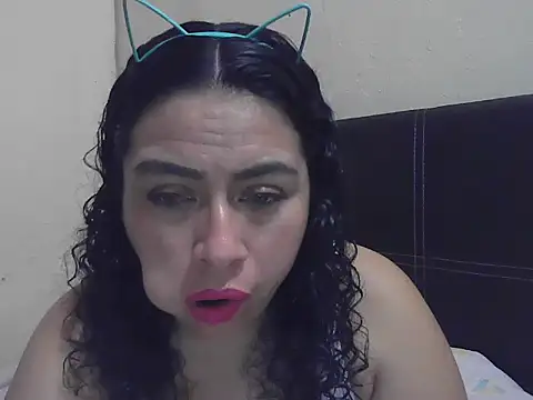 DalilahMx online show from August 4, 1:55 am