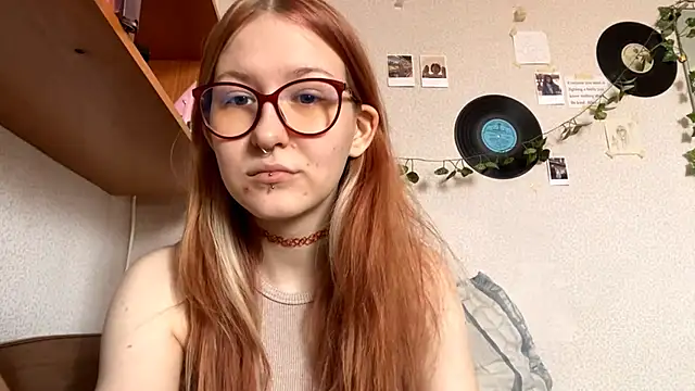 LaureenVielma online show from February 24, 8:35 am