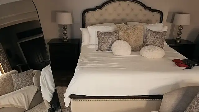 Hot Wife Amber online show from June 25, 7:37 pm