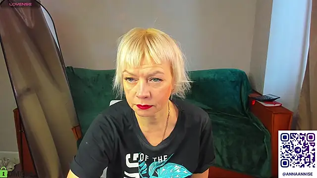 Ann Annise online show from April 22, 1:13 am