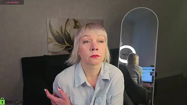 Ann Annise online show from February 27, 1:49 am