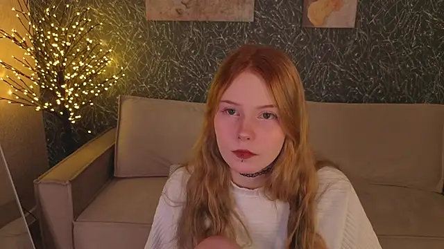 Julia Anis online show from February 10, 1:41 am