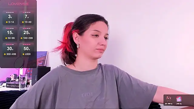 miabellee  online show from June 27, 7:31 am