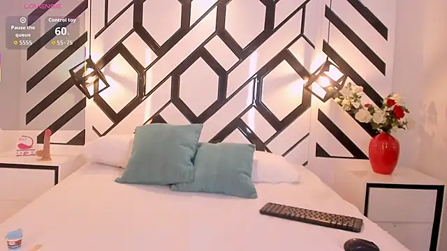 MiaSantana  online show from February 16, 11:04 pm