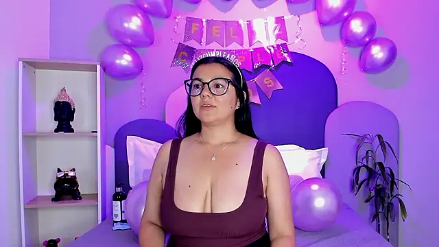 MiaFoxx149 online show from March 4, 11:44 pm