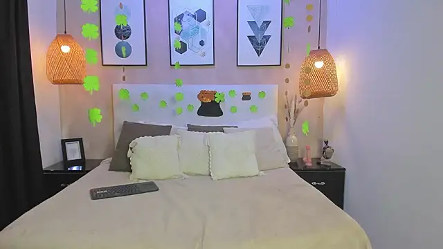 CarolinaValdez2026 online show from March 18, 11:59 am