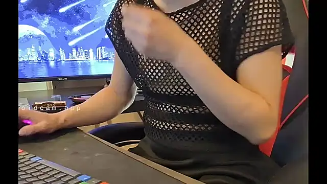 LovelyMeli online show from February 24, 2:05 pm