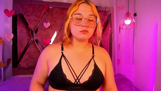 shantal cooper  online show from February 18, 7:35 pm