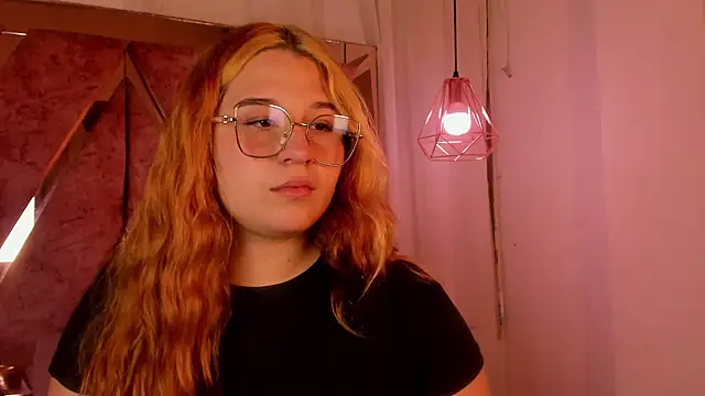 shantal cooper  online show from February 5, 9:07 pm