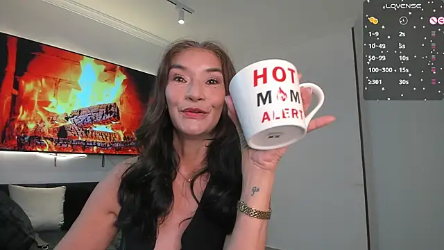 Emma Mendozaa online show from July 29, 11:32 am