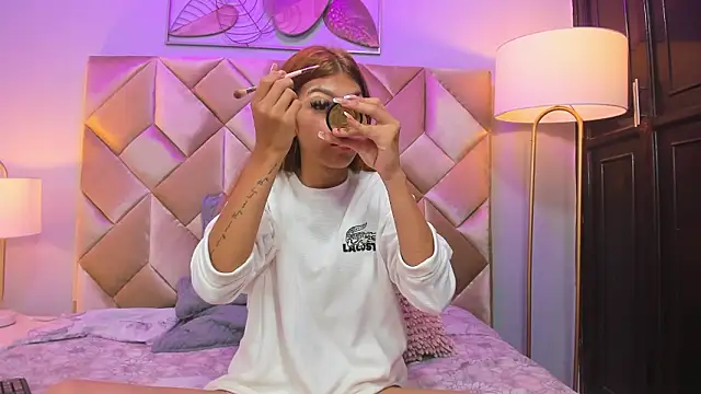 Thalya Adams online show from March 15, 12:18 pm