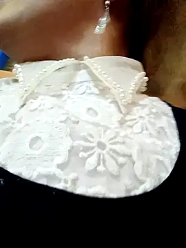 quynhbupbe11 online show from March 8, 11:03 am