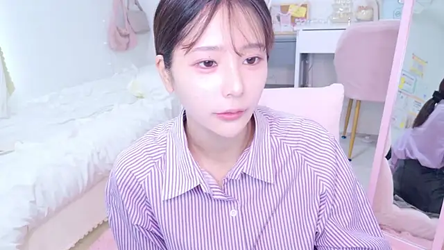  MIYUnya online show from May 1, 12:47 am