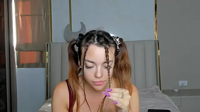 stellaa quenn online show from February 3, 2:53 am