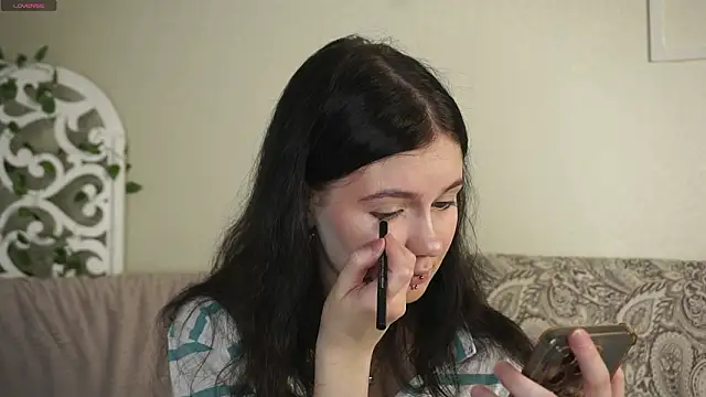 Glow hollow online show from February 13, 3:52 am