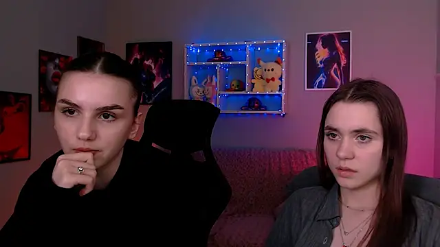 laurenmurrr online show from April 29, 5:30 pm