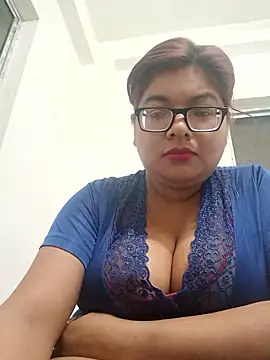 Elie Hallway online show from March 6, 10:49 pm