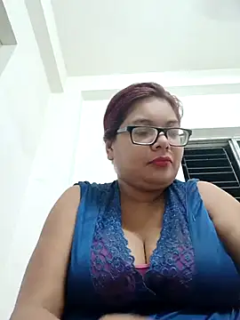 Elie Hallway online show from June 24, 6:29 pm