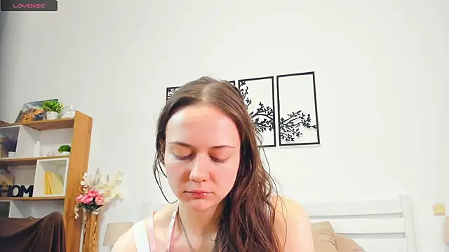 MalvinaTrafford online show from April 29, 8:47 pm