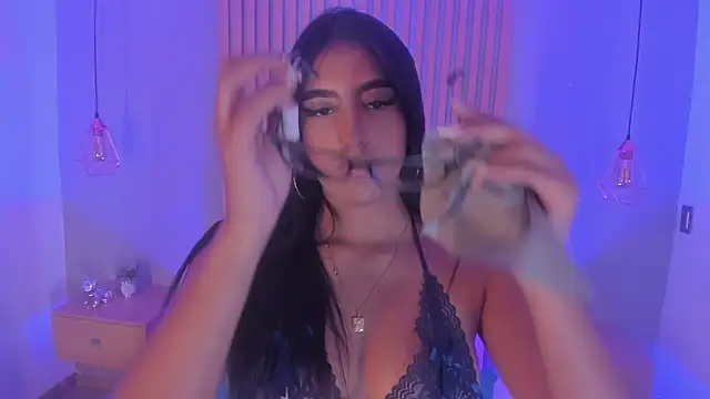victoria figueroa online show from June 1, 7:04 pm
