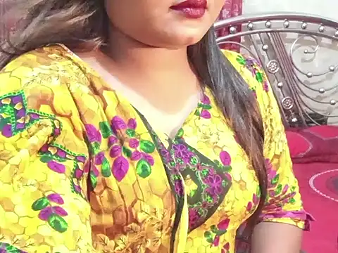 Nusrat Faria online show from June 14, 1:33 pm