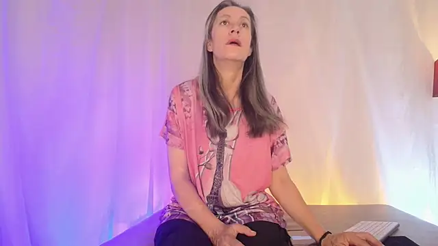 laurasofia45 online show from July 1, 10:59 am