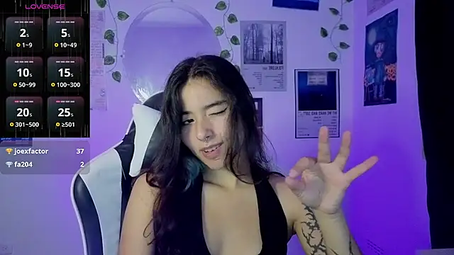 IvyStone  online show from June 11, 12:32 am