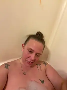 lickablelynn87 online show from March 6, 1:55 am