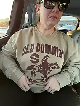 lickablelynn87 online show from February 5, 1:14 pm