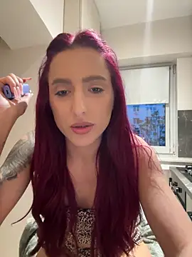CrystalRedd online show from April 29, 5:30 pm