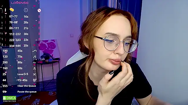 AdeLuna online show from March 9, 2:15 am