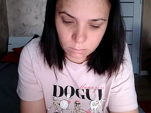 LorraGrey online show from May 2, 4:05 am
