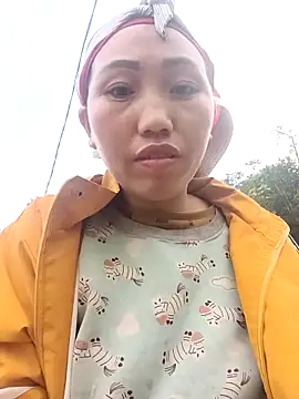 hot-luna- online show from February 7, 8:29 am