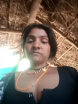 Hotty raghni online show from March 7, 9:05 am