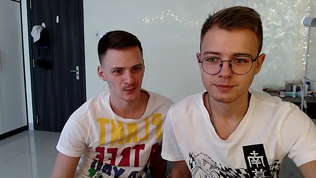 NikiKerryCum online show from July 9, 4:37 am