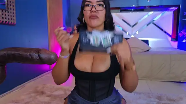 Ladyy brownn online show from June 16, 11:22 am