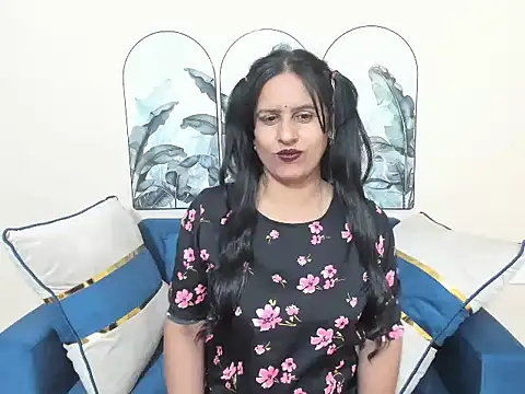 sara conorr online show from February 25, 10:36 am