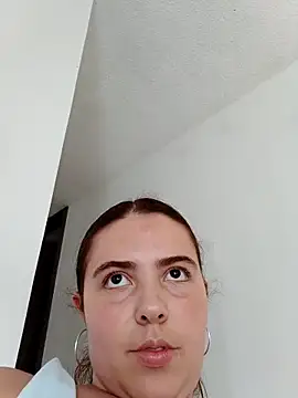 lyss muller online show from April 24, 9:06 pm
