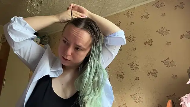 Bubblegum Tempt online show from May 12, 5:05 am