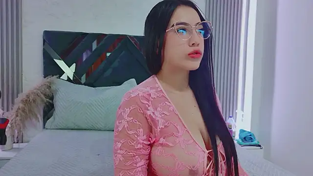 AmyTorres  online show from June 10, 3:44 pm