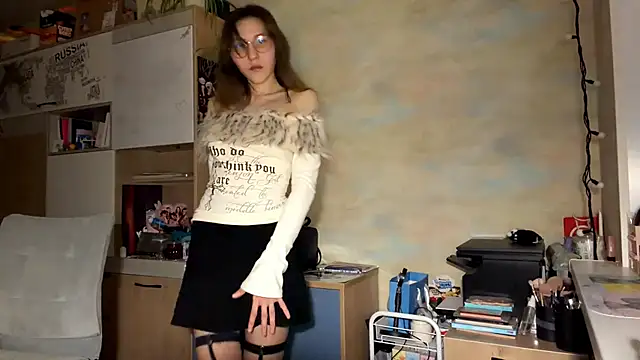 Miaaa Moon online show from February 18, 5:12 pm