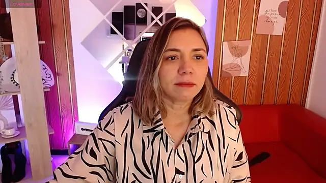 milfsecret69 online show from July 7, 11:14 am